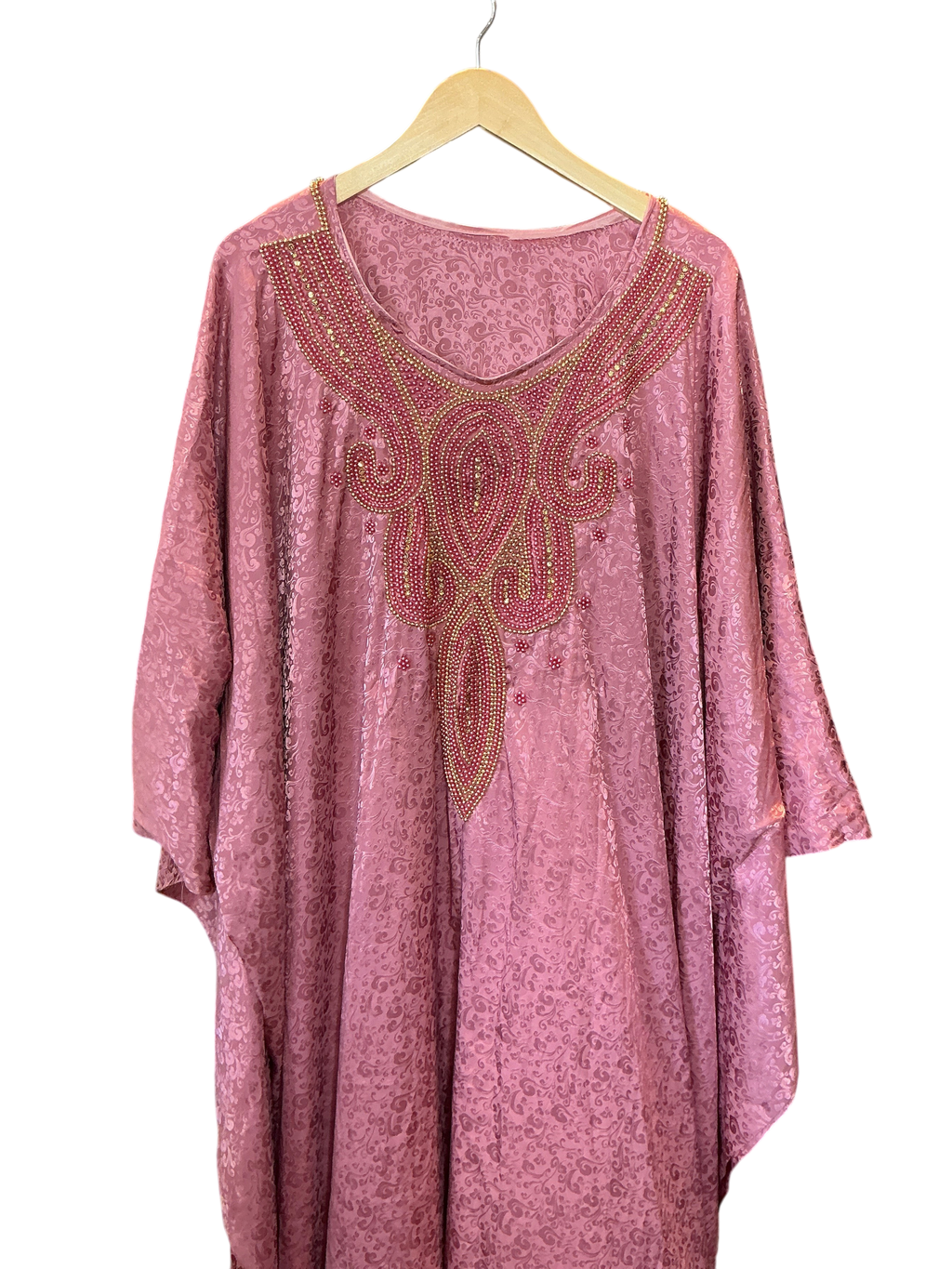Modify Thrift mauve pink jacquard kaftan with intricate gold and rose beaded neckline and flowing kimono sleeves.