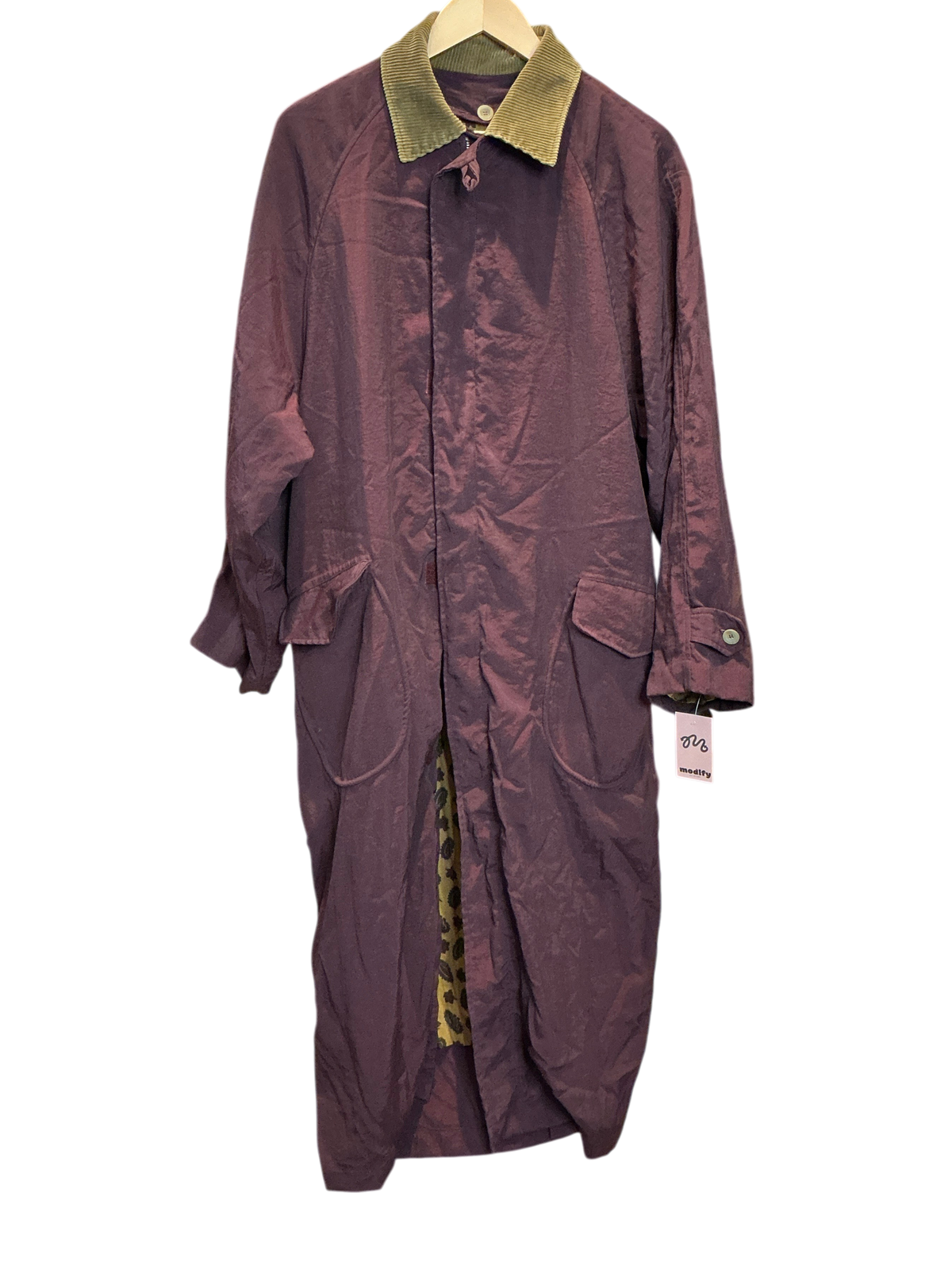 Modify Thrift Ventilo La Colline vintage plum long trench coat with a tan corduroy collar and front flap pockets.