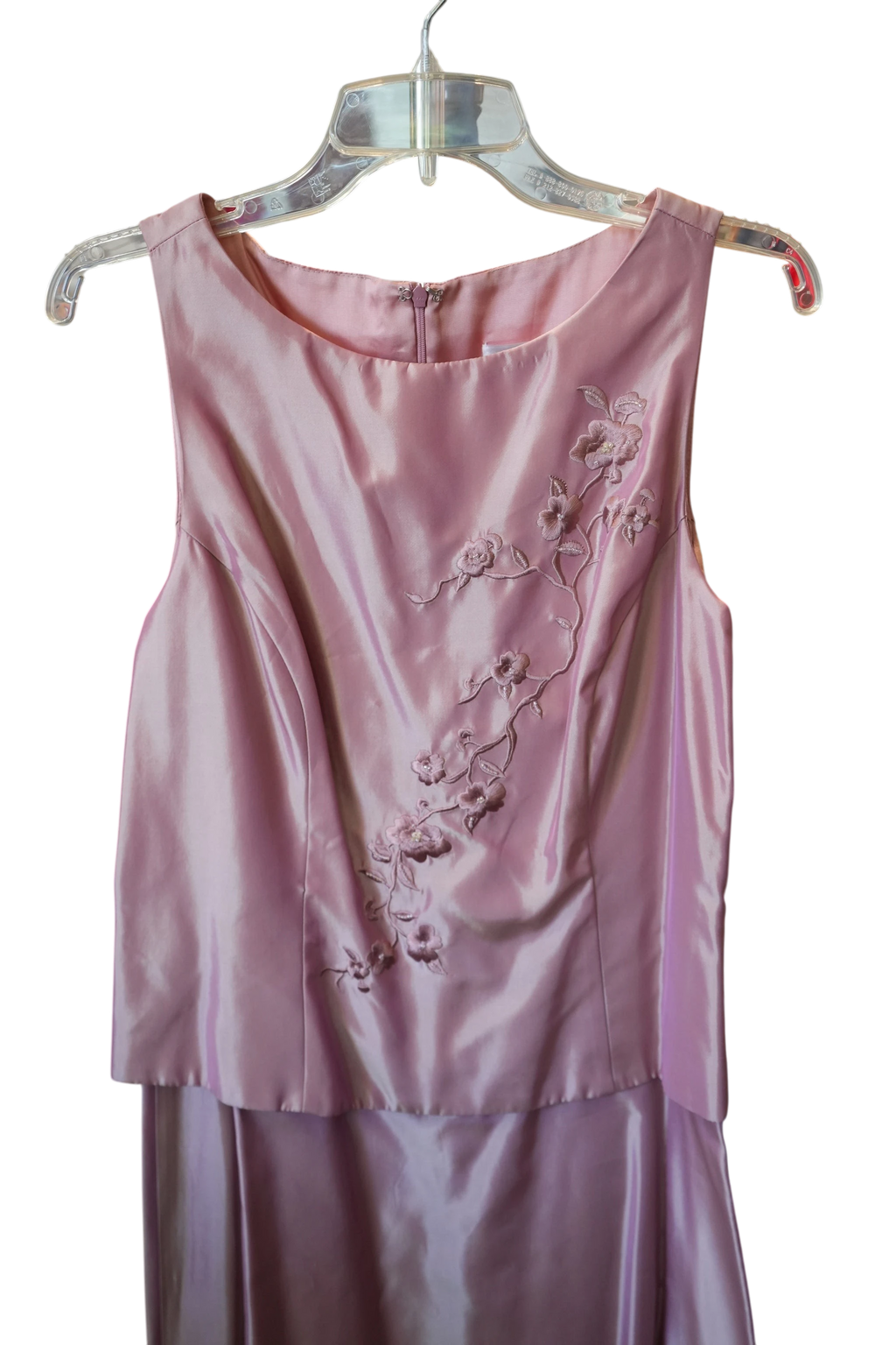 Modify Thrift CRIMSON by Lawrance Kurtz mauve pink taffeta formal maxi gown with floral embroidery and sequin details.